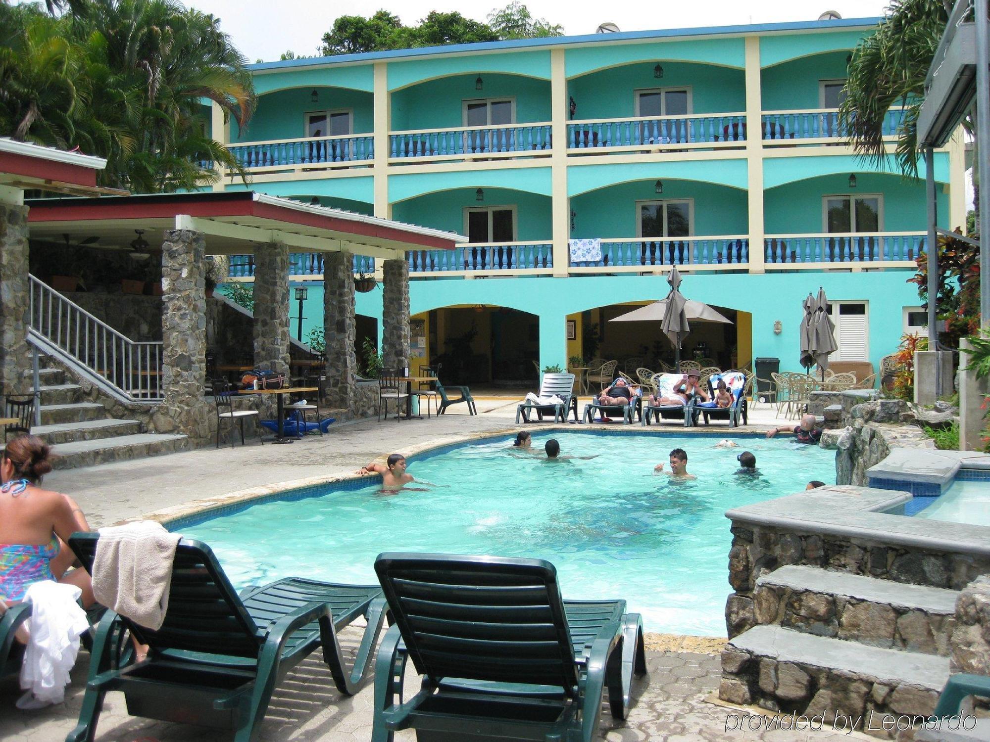 Lazy Parrot Inn & Mini Resort Rincon Exterior photo