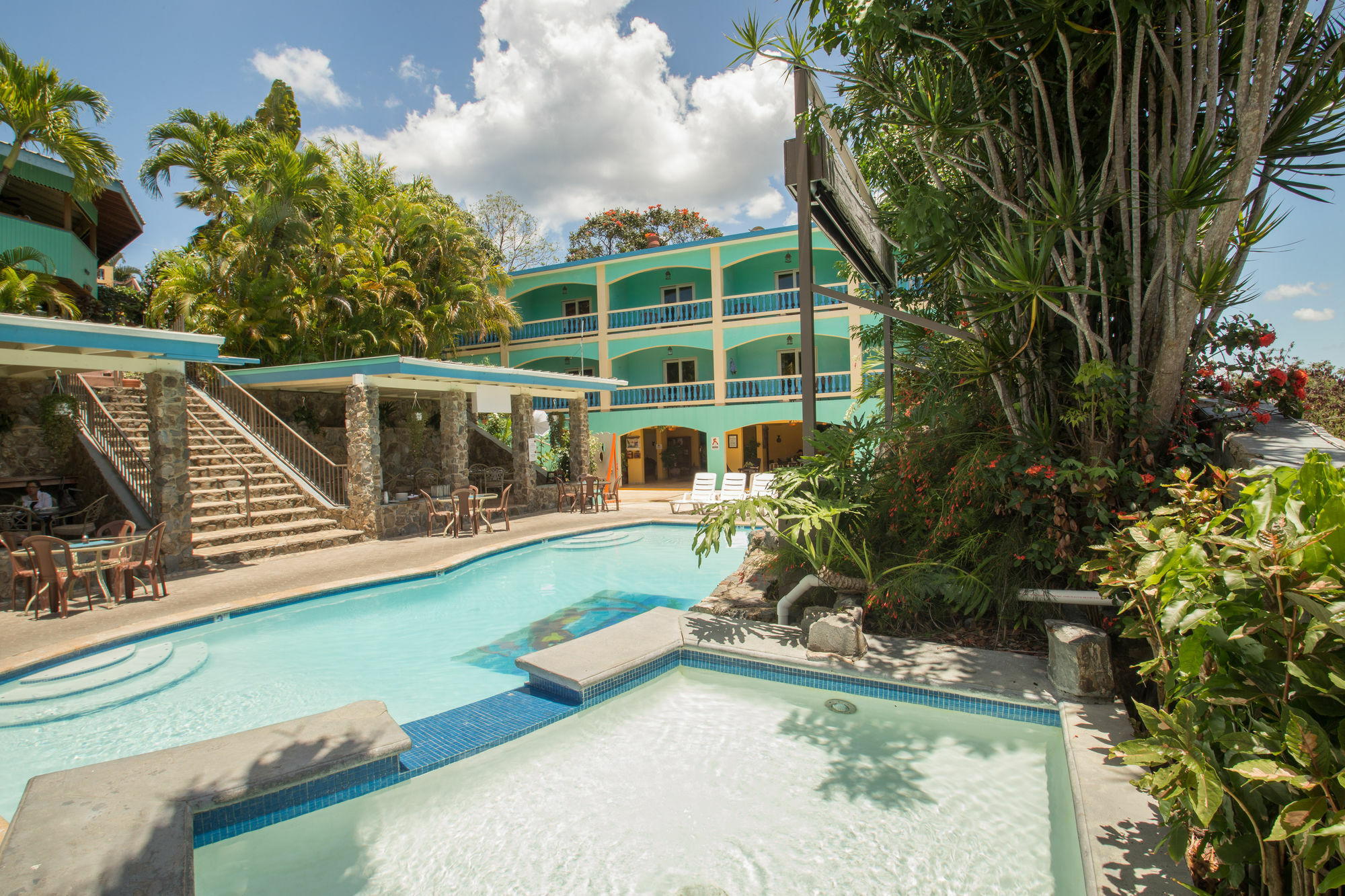 Lazy Parrot Inn & Mini Resort Rincon Exterior photo